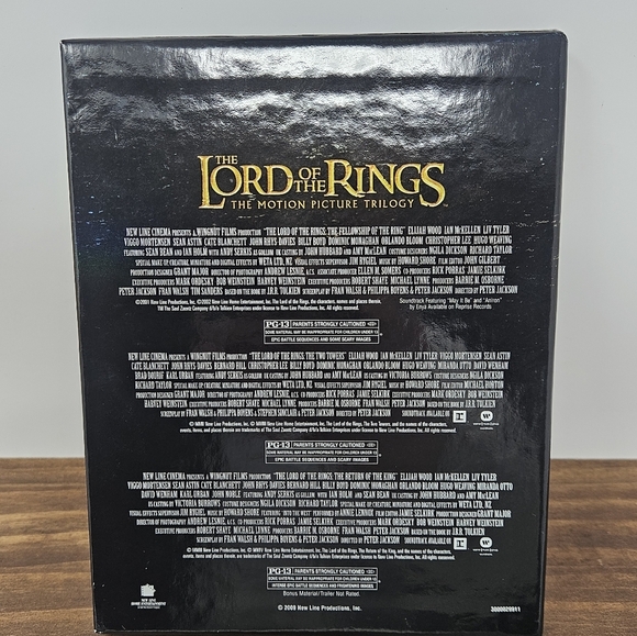 The Lord of the Rings Motion Picture Trilogy Box Set Blu-ray - Picture 3 of 4